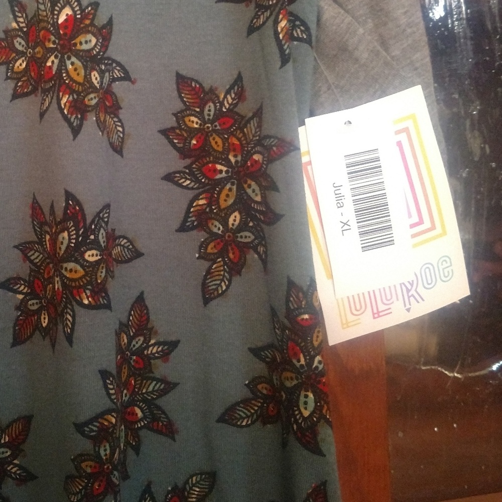 XL Lularoe Julia